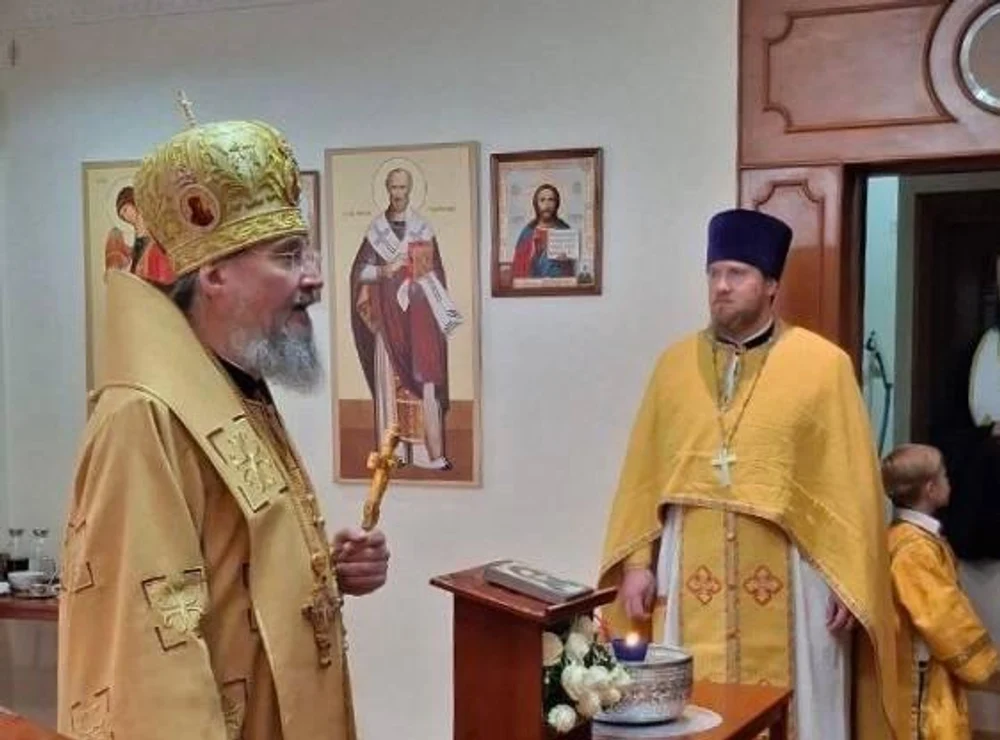В Неделю Всех святых, в земле Русской просиявших, Патриарший Экзарх Юго‑Восточной Азии совершил Божественную Литургию в Свято‑Преображенском приходе г. Янгона, Республика Союз Мьянма