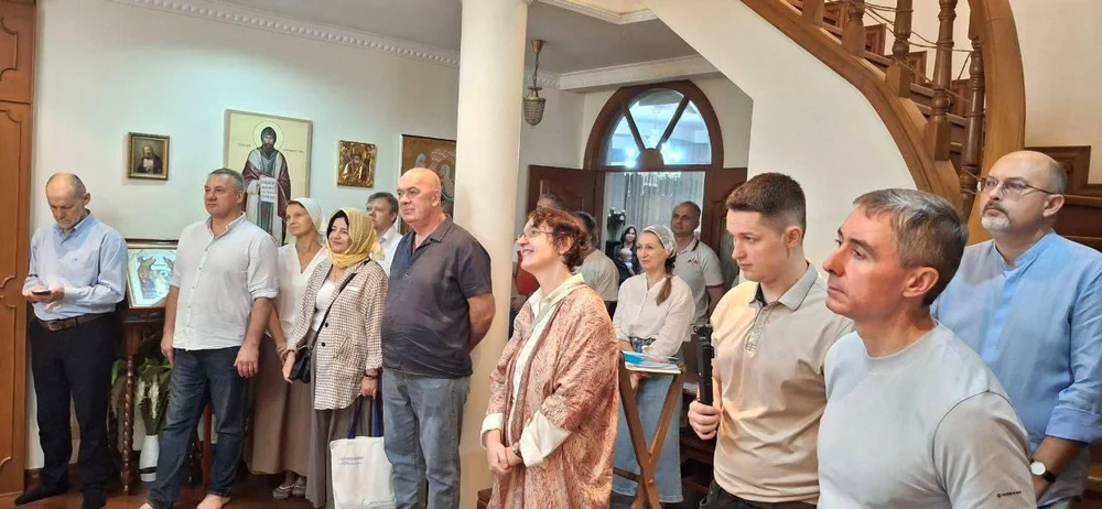 В Неделю Всех святых, в земле Русской просиявших, Патриарший Экзарх Юго‑Восточной Азии совершил Божественную Литургию в Свято‑Преображенском приходе г. Янгона, Республика Союз Мьянма